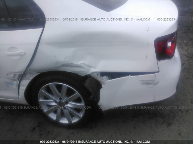 3VWRA7AJ0AM034309 - 2010 VOLKSWAGEN JETTA WOLFSBURG 白色 照片 6