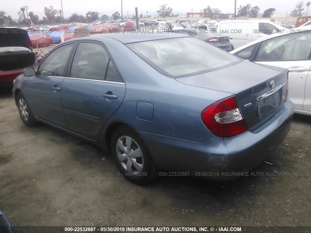 4T1BE32K92U521154 - 2002 TOYOTA CAMRY LE/XLE/SE ღია ლურჯი ფოტო 3