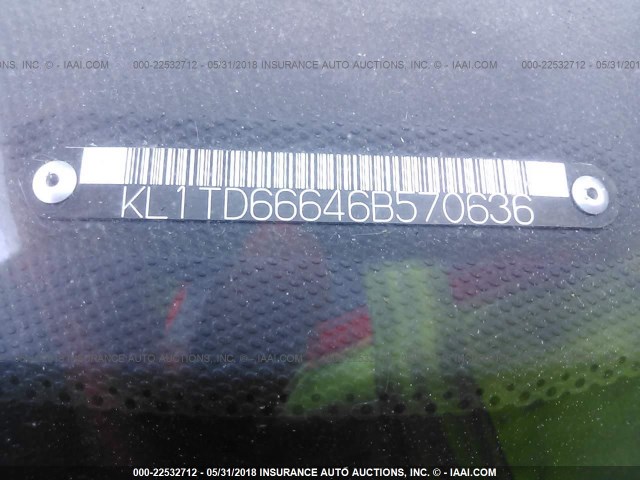 KL1TD66646B570636 - 2006 CHEVROLET AVEO LS BLACK photo 9