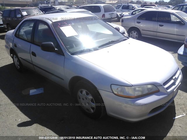 1HGCF8649YA127051 - 2000 HONDA ACCORD DX SILVER photo 1