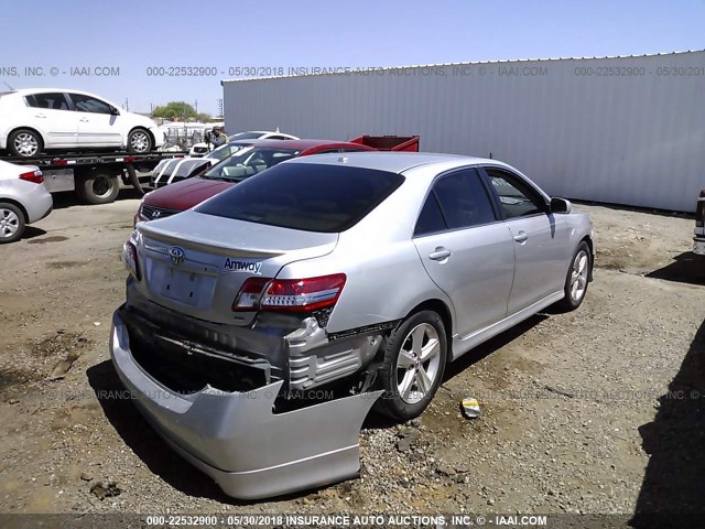 4T1BK3EK5BU616668 - 2011 TOYOTA CAMRY SE/LE/XLE SILVER photo 4