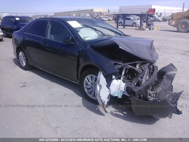 4T4BF1FK5ER402488 - 2014 TOYOTA CAMRY L/SE/LE/XLE 灰色 照片 1