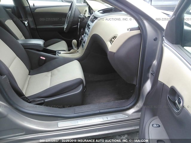1G1ZG57B08F252517 - 2008 CHEVROLET MALIBU LS GOLD photo 5
