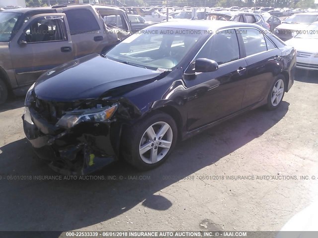 4T1BF1FK1CU174870 - 2012 TOYOTA CAMRY SE/LE/XLE BLACK photo 2