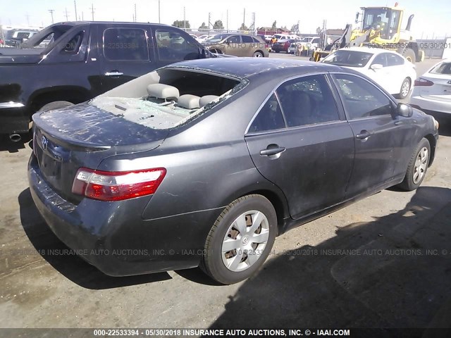 4T4BE46K07R007402 - 2007 TOYOTA CAMRY NEW GENERAT CE/LE/XLE/SE GRAY photo 4