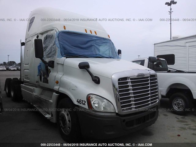 1FUJGLDR0DLBU4612 - 2013 FREIGHTLINER CASCADIA 125  WHITE photo 1