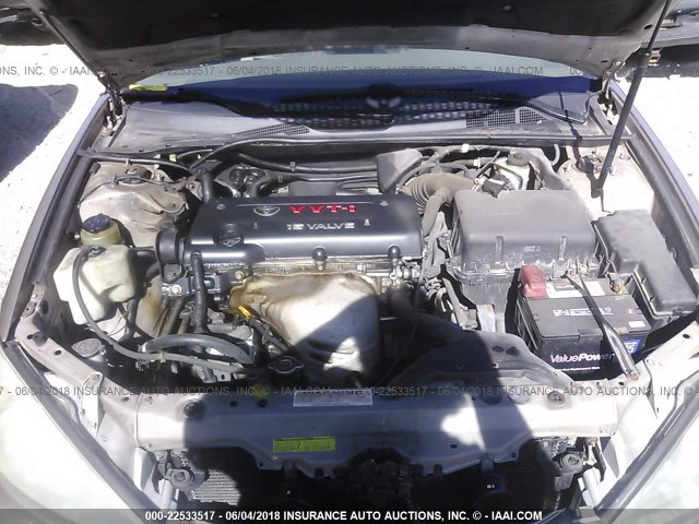 4T1BE32K23U218055 - 2003 TOYOTA CAMRY LE/XLE/SE ოქროსფერი ფოტო 10