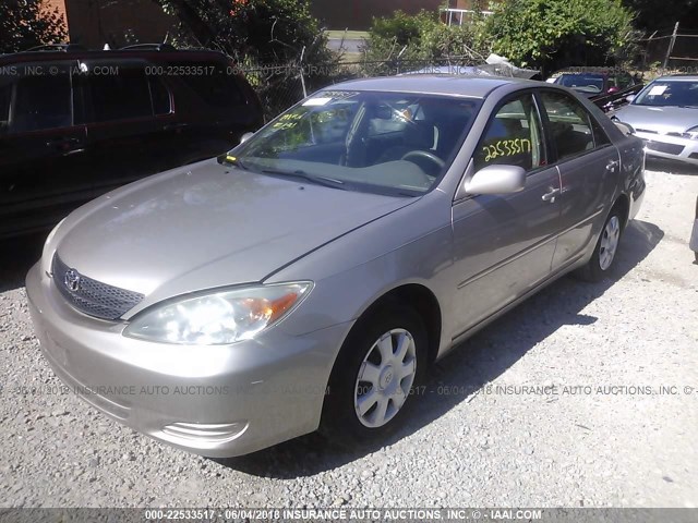 4T1BE32K23U218055 - 2003 TOYOTA CAMRY LE/XLE/SE ოქროსფერი ფოტო 2