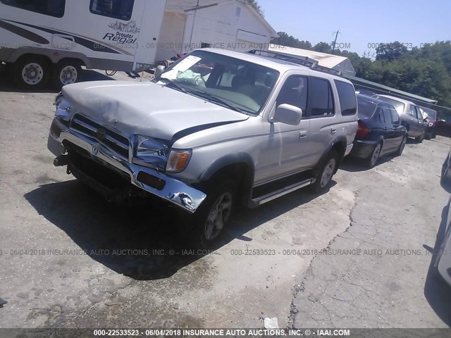 JT3GN86R3T0011233 - 1996 TOYOTA 4RUNNER SR5 WHITE photo 2