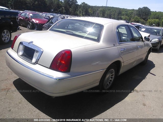 1LNHM83W61Y723081 - 2001 LINCOLN TOWN CAR CARTIER GOLD photo 4