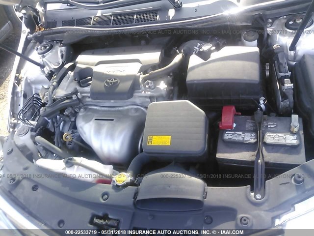 4T4BF1FKXDR296943 - 2013 TOYOTA CAMRY L/SE/LE/XLE 银色 照片 10