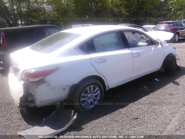 1N4AL3AP1FN333687 - 2015 NISSAN ALTIMA 2.5/S/SV/SL WHITE photo 4