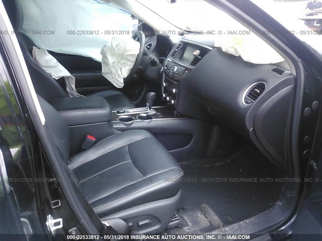 5N1AR2MM8EC682517 - 2014 NISSAN PATHFINDER S/SV/SL/PLATINUM 黑色 照片 5