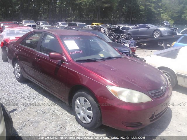 JTDBE32K220048211 - 2002 TOYOTA CAMRY LE/XLE/SE RED photo 1