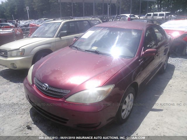 JTDBE32K220048211 - 2002 TOYOTA CAMRY LE/XLE/SE წითელი ფოტო 2