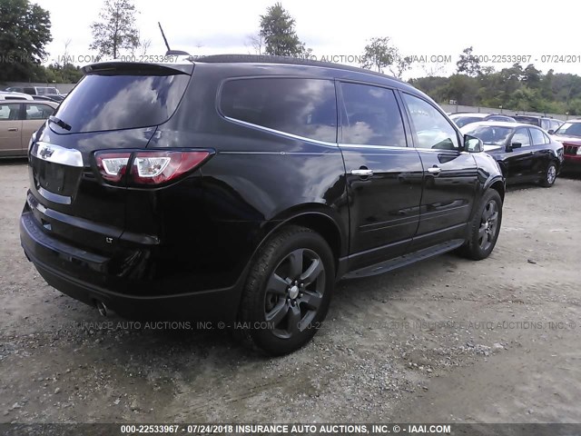 1GNKVHKD2HJ321639 - 2017 CHEVROLET TRAVERSE LT WHITE photo 4