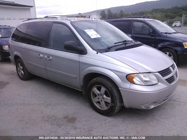 2D4GP44L36R850566 - 2006 DODGE GRAND CARAVAN SXT SILVER photo 1