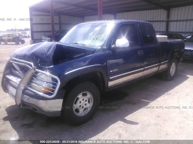 1GCEK19V62E231804 - 2002 CHEVROLET SILVERADO K1500 BLUE photo 2