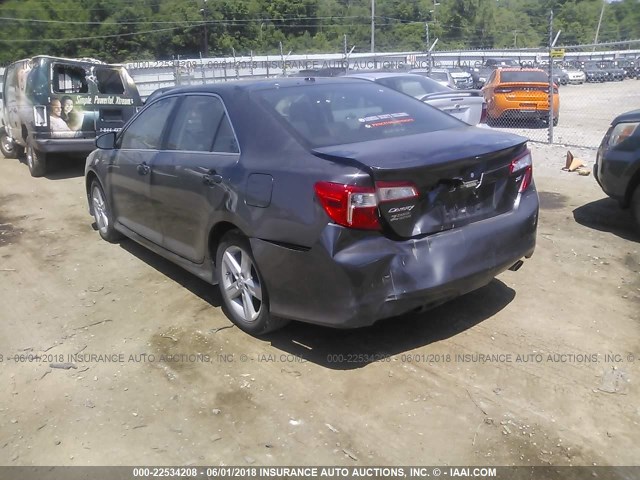 4T1BF1FK8DU677183 - 2013 TOYOTA CAMRY L/SE/LE/XLE 灰色 照片 3