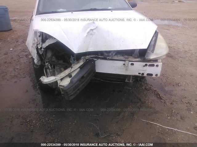 1FAFP36372W107223 - 2002 FORD FOCUS SE/SE COMFORT/ZTW/SE SPRT WHITE photo 6