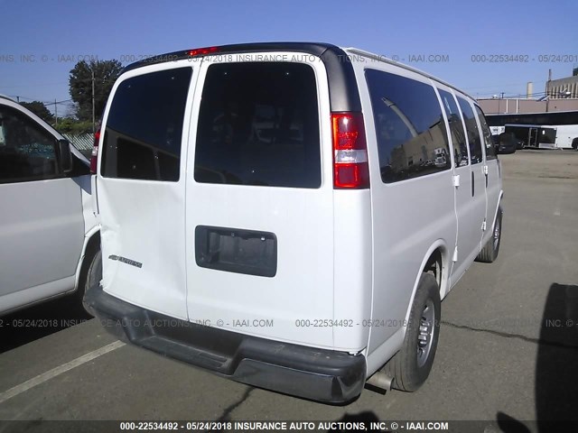 1GAWGFFG5J1217433 - 2018 CHEVROLET EXPRESS G2500 LT WHITE photo 4