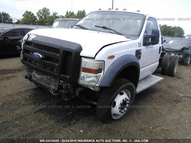 1FDXF46R88ED81228 - 2008 FORD F450 SUPER DUTY WHITE photo 2