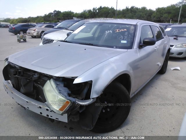 2D4FV47T88H221536 - 2008 DODGE MAGNUM SILVER photo 2