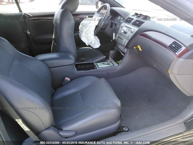 4T1FA38P75U044549 - 2005 TOYOTA CAMRY SOLARA SE/SLE შავი ფოტო 5