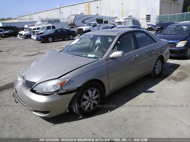 4T1BF30K94U584953 - 2004 TOYOTA CAMRY LE/XLE/SE GOLD photo 2