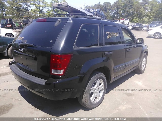 1J4GR48K76C313064 - 2006 JEEP GRAND CHEROKEE LAREDO/COLUMBIA/FREEDOM BLACK photo 4