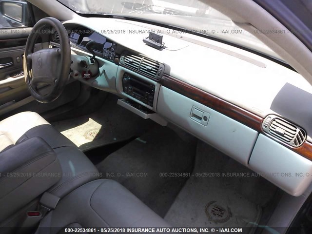 1G6KD54Y0XU795213 - 1999 CADILLAC DEVILLE GREEN photo 5