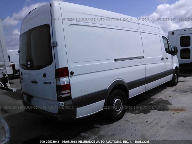 WDYPE8CC2D5797367 - 2013 FREIGHTLINER Sprinter 2500 WHITE photo 4