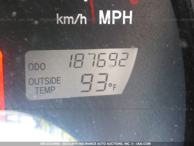 2T1KR32E15C368600 - 2005 TOYOTA COROLLA MATRIX XR GRAY photo 7