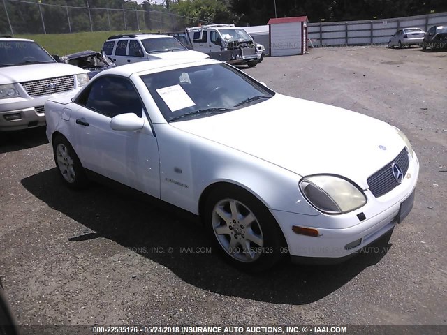 WDBKK47F1XF111697 - 1999 MERCEDES-BENZ SLK 230 KOMPRESSOR WHITE photo 1