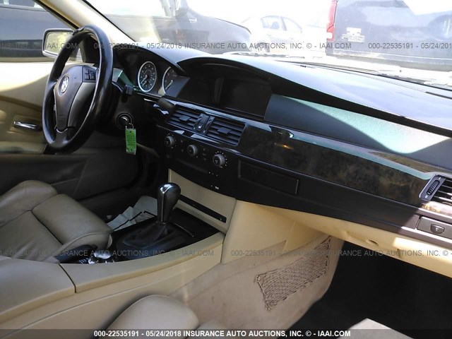 WBANB33544B113014 - 2004 BMW 545 I BLACK photo 5