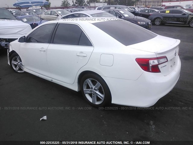 4T1BF1FK1EU773285 - 2014 TOYOTA CAMRY L/SE/LE/XLE 白色 照片 3