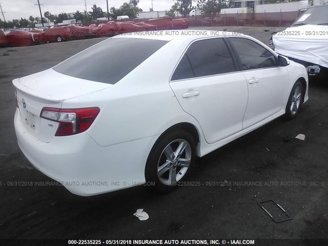4T1BF1FK1EU773285 - 2014 TOYOTA CAMRY L/SE/LE/XLE 白色 照片 4