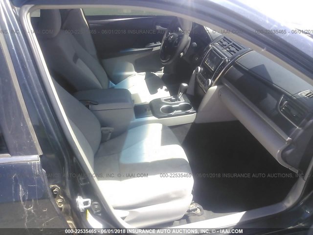 4T4BF1FK5CR185831 - 2012 TOYOTA CAMRY SE/LE/XLE 黑色 照片 5