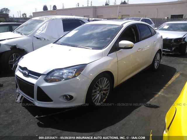 1FADP3J21EL421185 - 2014 FORD FOCUS TITANIUM WHITE photo 2