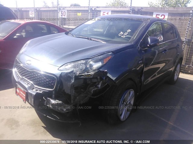 KNDPMCAC4J7312392 - 2018 KIA SPORTAGE LX BLUE photo 2