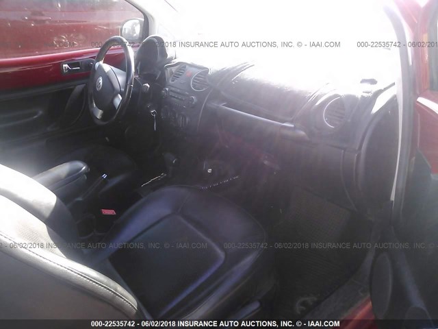 3VWPG3AG6AM025939 - 2010 VOLKSWAGEN NEW BEETLE 红色 照片 5