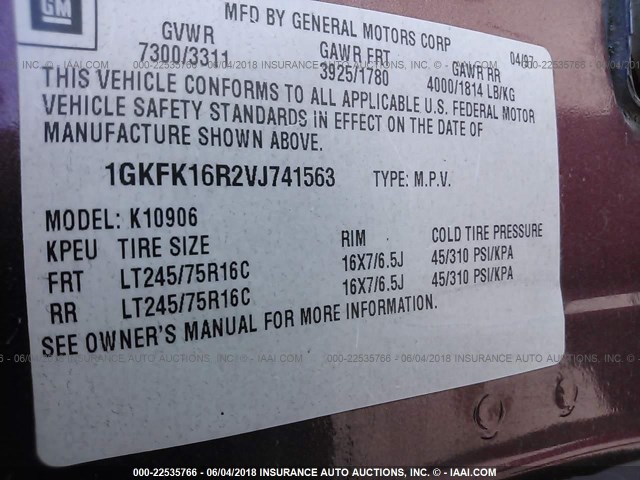 1GKFK16R2VJ741563 - 1997 GMC SUBURBAN K1500 SILVER photo 9