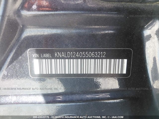 KNALD124055063212 - 2005 KIA AMANTI GRAY photo 9