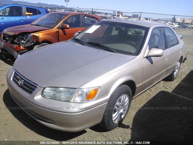 4T1BG22K61U851563 - 2001 TOYOTA CAMRY CE/LE/XLE GOLD photo 2