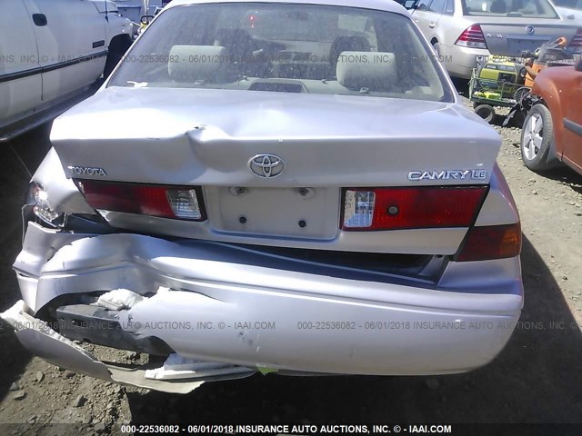 4T1BG22K61U851563 - 2001 TOYOTA CAMRY CE/LE/XLE GOLD photo 6