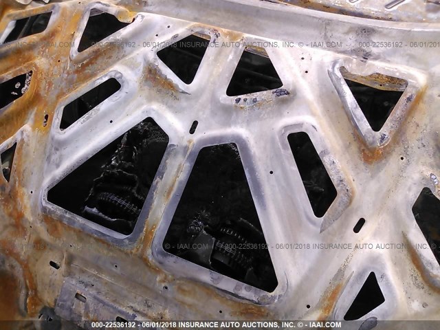 2B3HD46R44H706475 - 2004 DODGE INTREPID SE WHITE photo 10