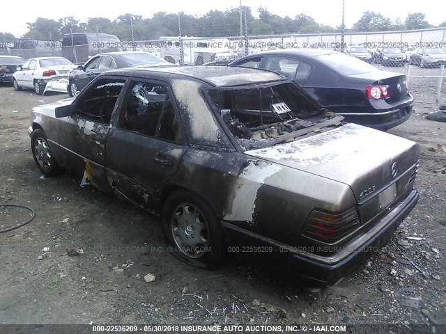 WDBEA34E8NB819617 - 1992 MERCEDES-BENZ 400 E BROWN photo 3