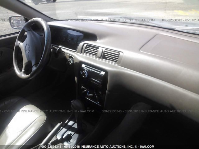 4T1BF22K5VU009127 - 1997 TOYOTA CAMRY CE/LE/XLE 米色 照片 5