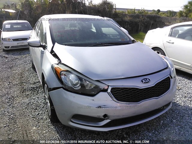 KNAFK4A62F5432600 - 2015 KIA FORTE LX SILVER photo 6