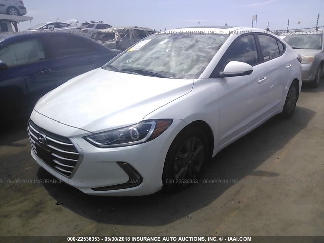 5NPD84LF6JH217168 - 2018 HYUNDAI ELANTRA SEL/VALUE/LIMITED WHITE photo 2